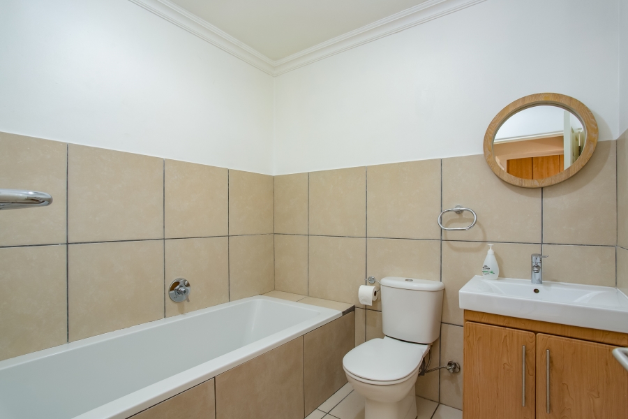 To Let 3 Bedroom Property for Rent in Boschenmeer Golf Country Estate Western Cape